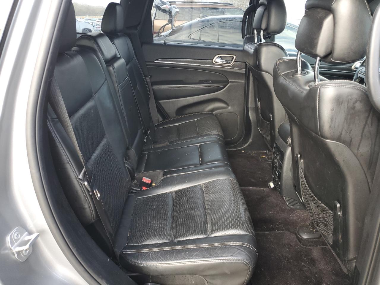 2017 Jeep Grand Cherokee - Image 11