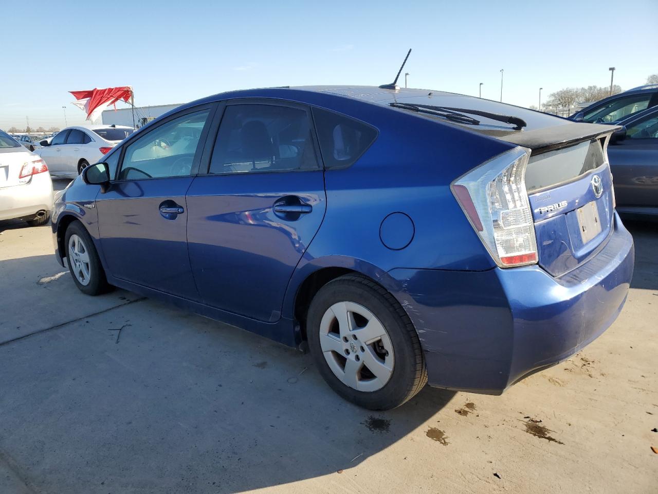 2011 Toyota Prius - Image 2