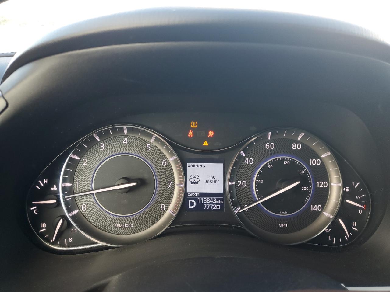 2015 Infiniti QX80 - Image 9