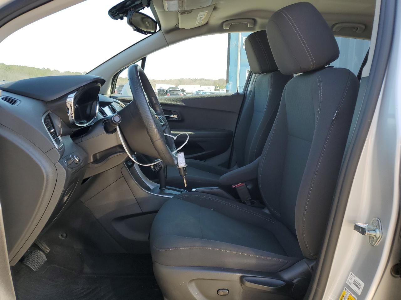 2020 Chevrolet Trax - Image 7