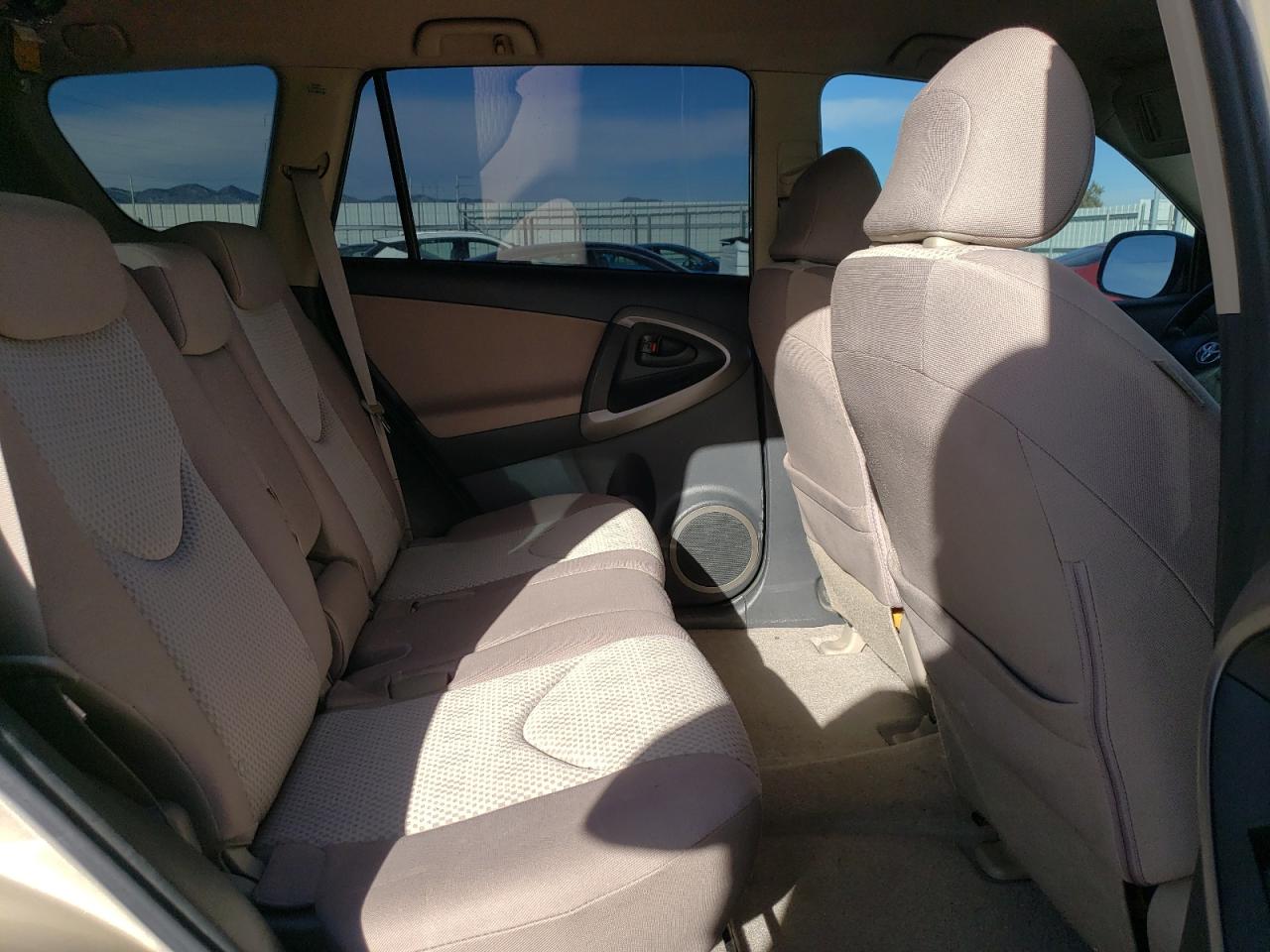 2006 Toyota RAV 4 - Image 11