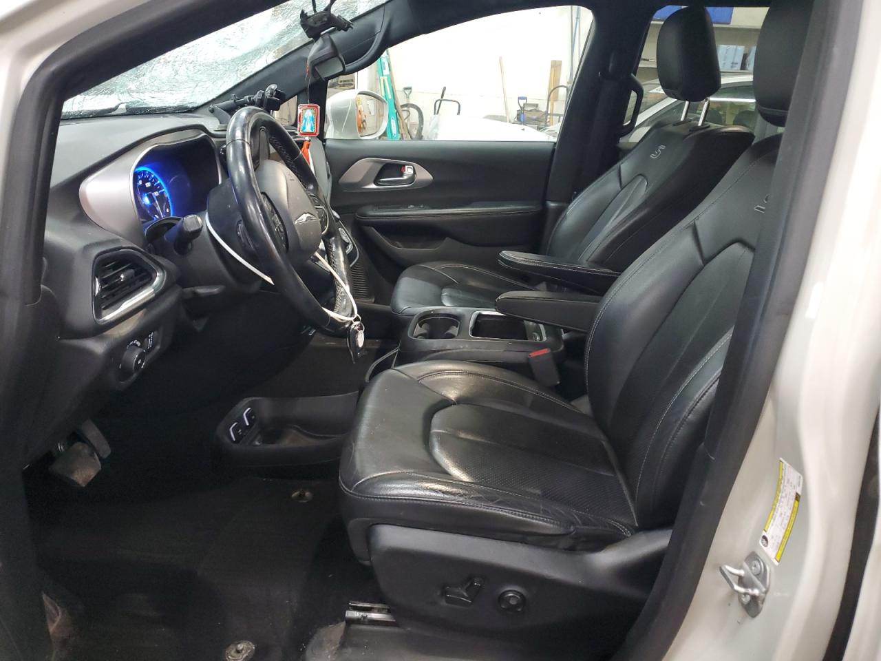 2019 Chrysler Pacifica - Image 7