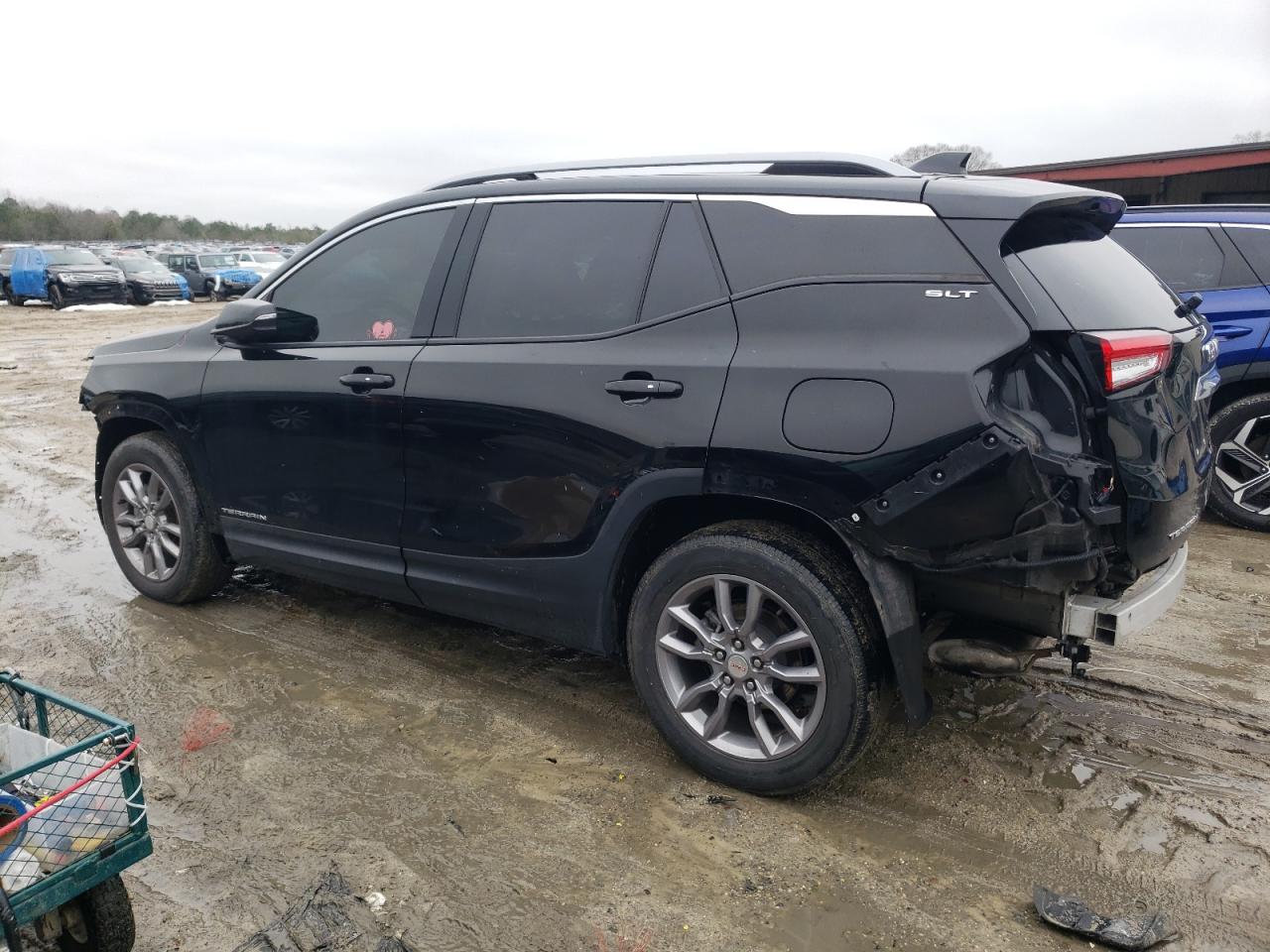 2022 GMC Terrain - Image 2