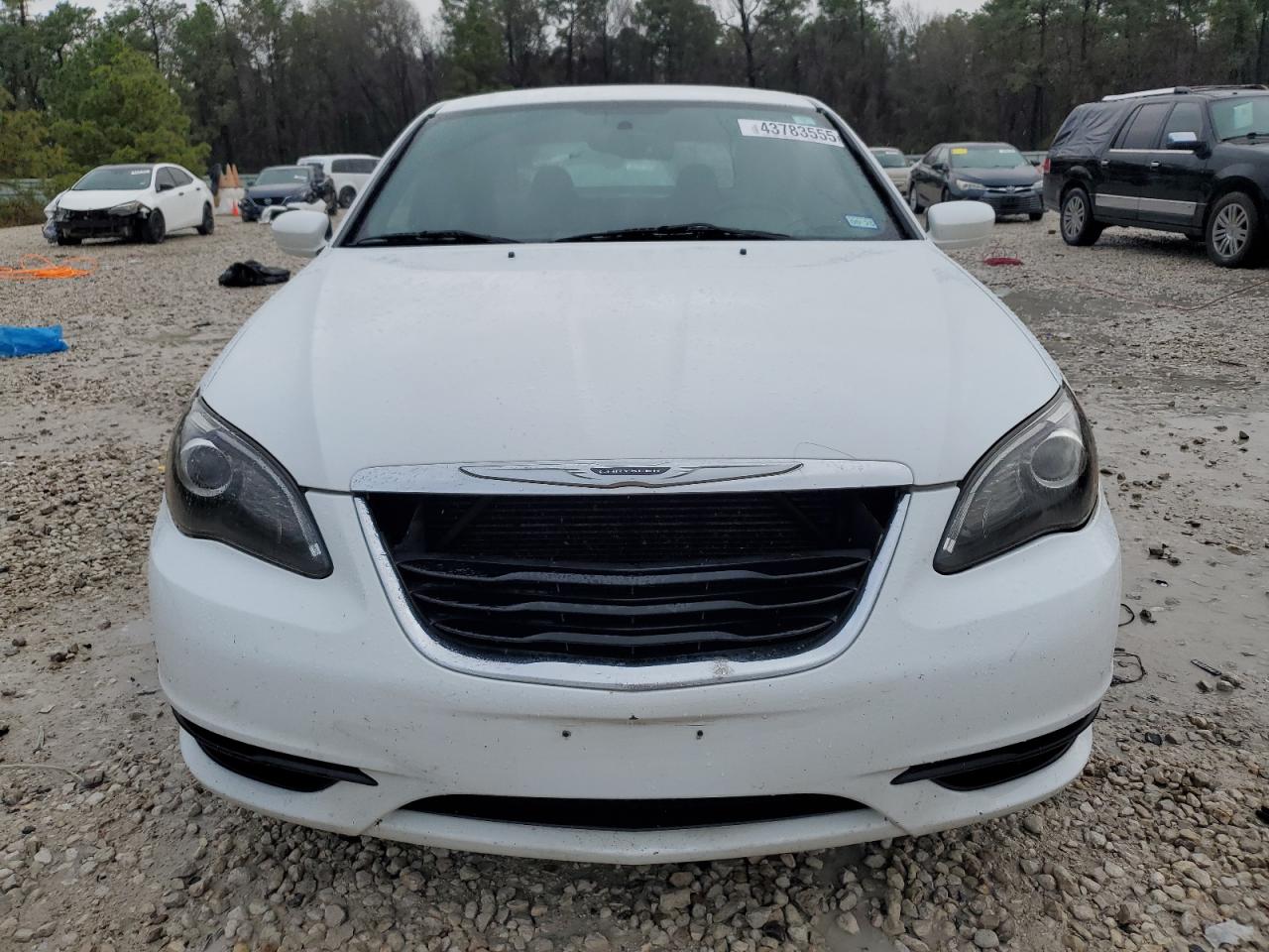 2013 Chrysler 200 - Image 5