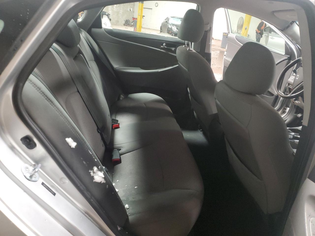 2013 Hyundai Sonata - Image 10