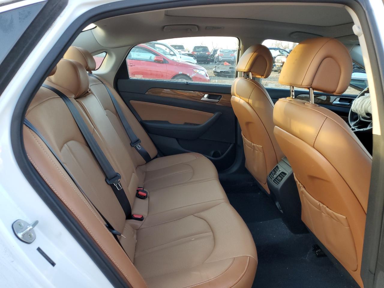 2015 Hyundai Sonata - Image 11