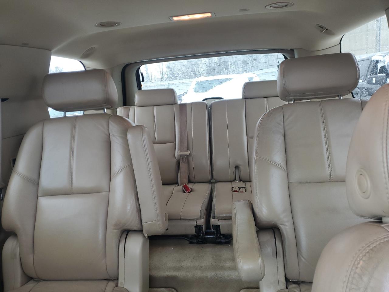 2007 GMC Yukon - Image 10