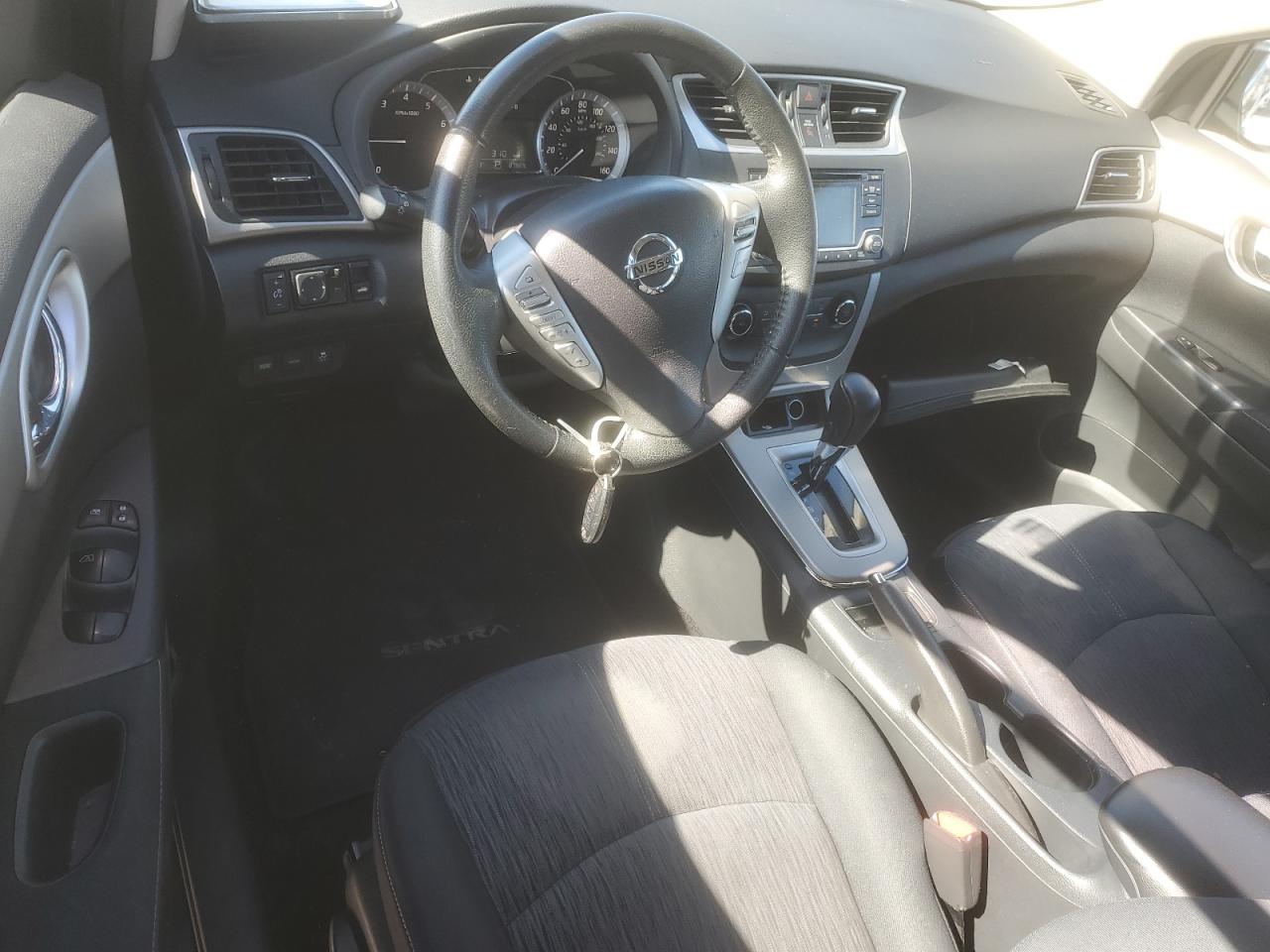 2015 Nissan Sentra - Image 8
