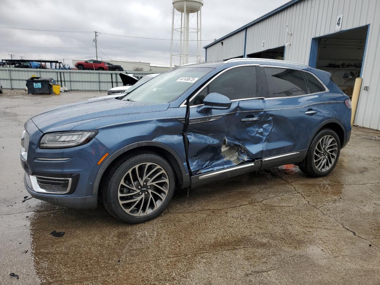 2019 Lincoln Nautilus Reserve for Sale in Chicago Heights, IL - Side