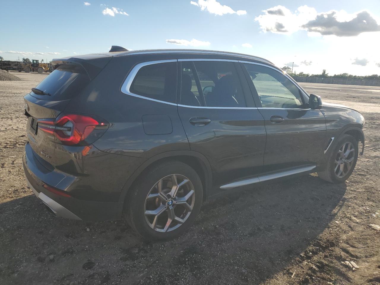 2024 BMW X3 - Image 3