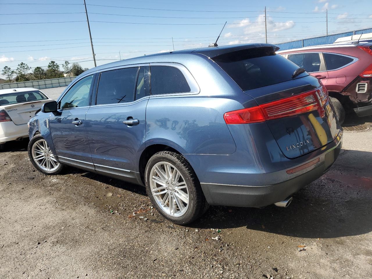 2019 Lincoln MKT - Image 2