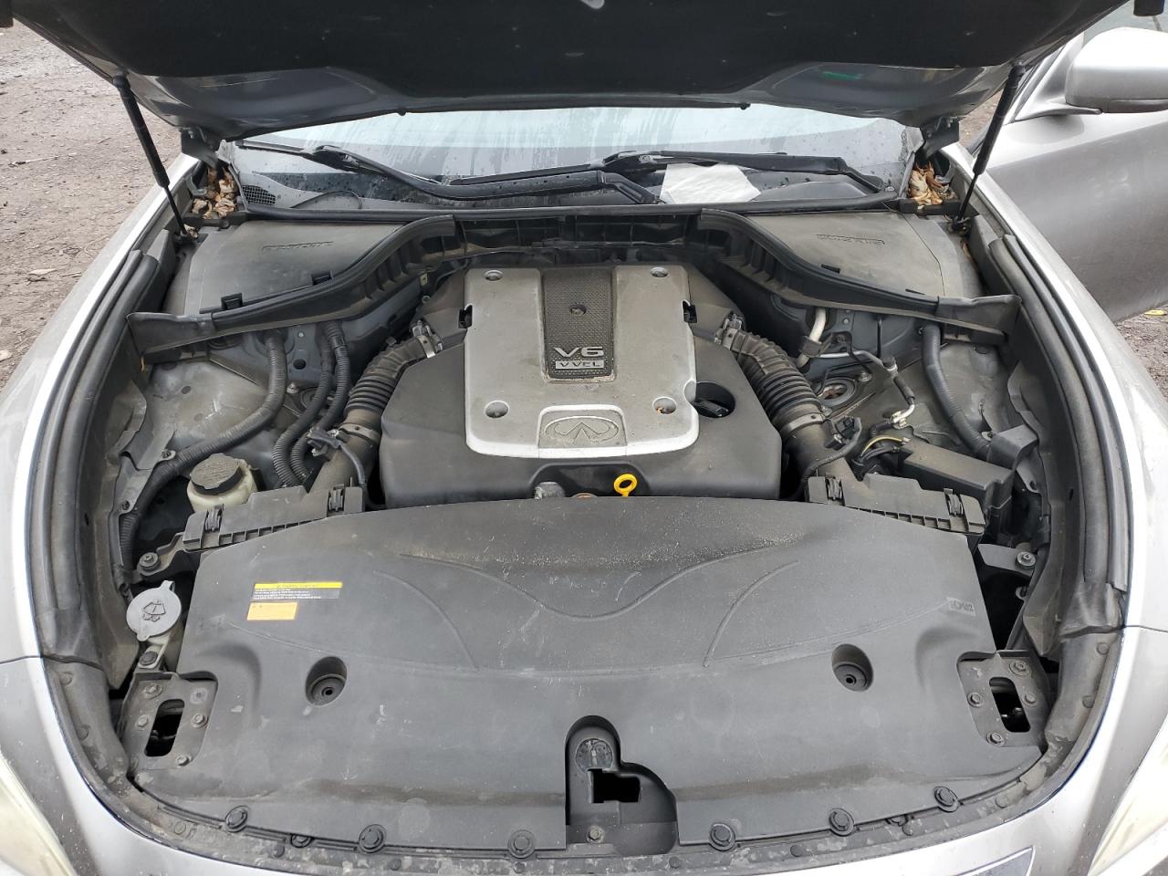 2013 Infiniti M - Image 11