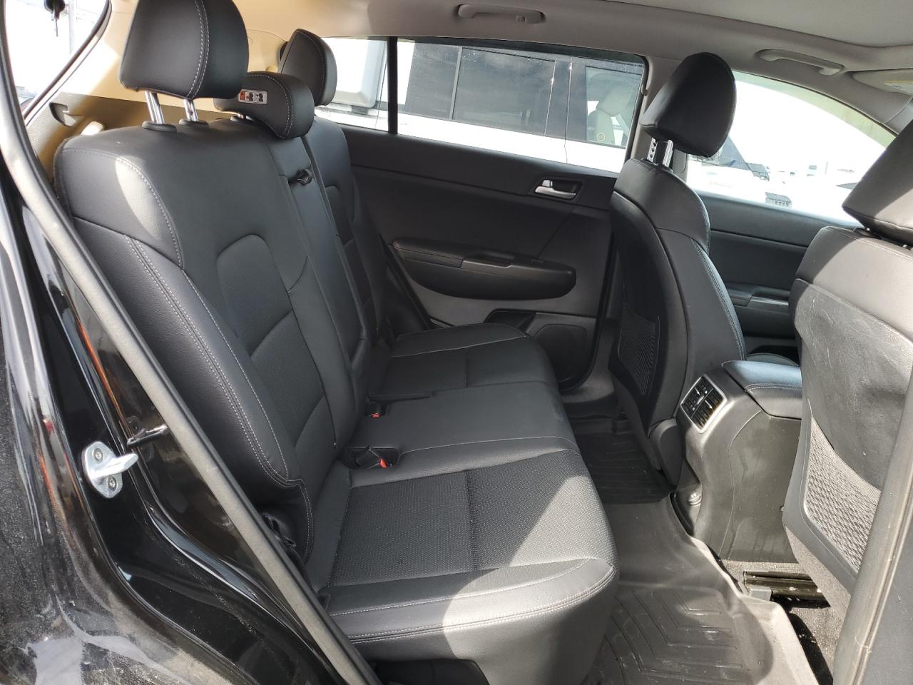 2020 Kia Sportage - Image 11