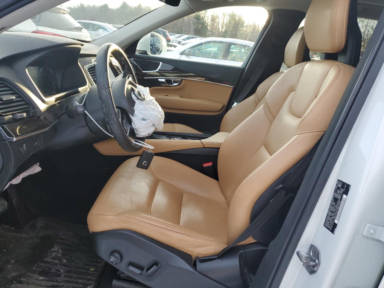 2016 Volvo XC90 - Image 7