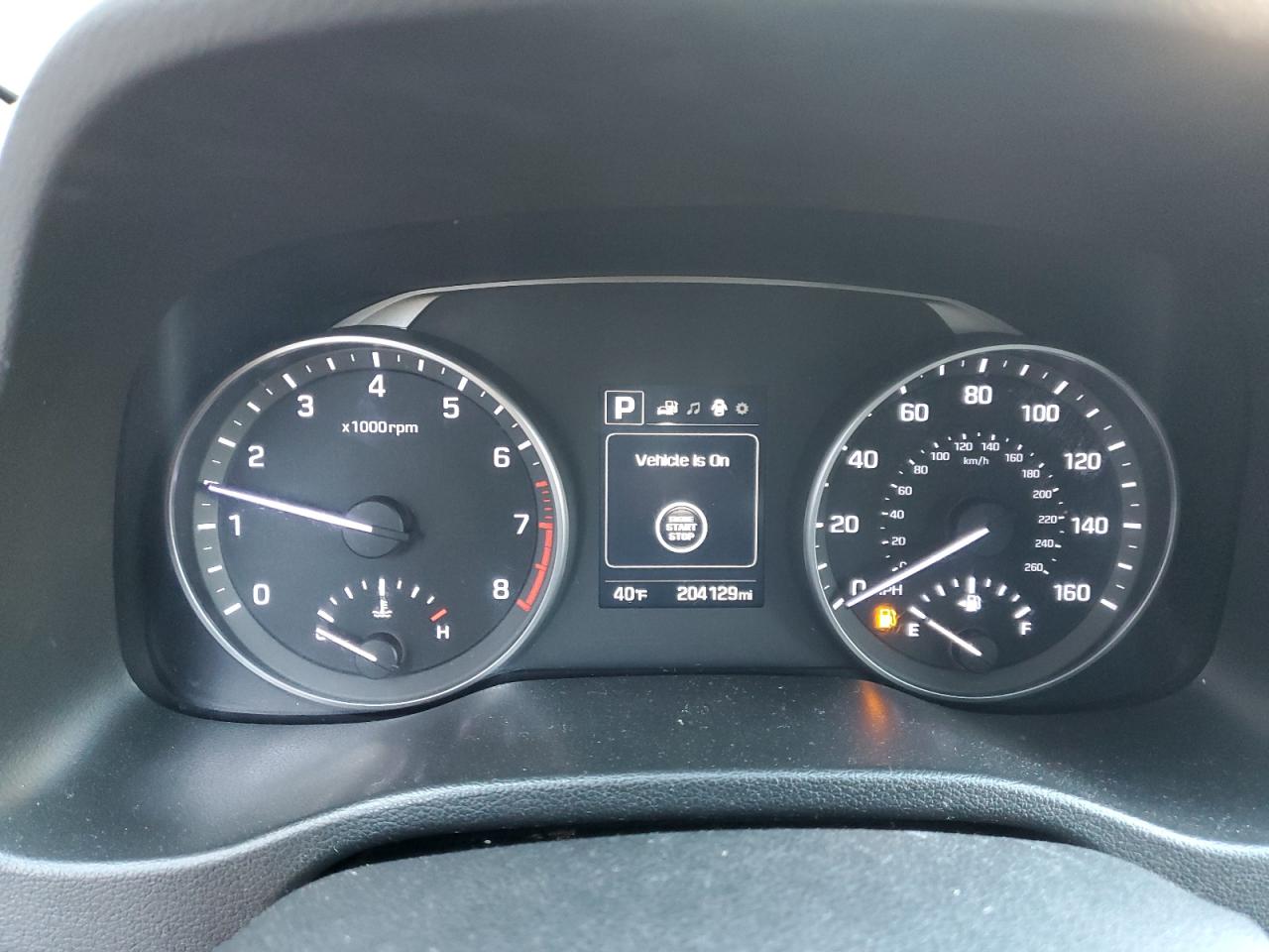 2017 Hyundai Elantra - Image 9