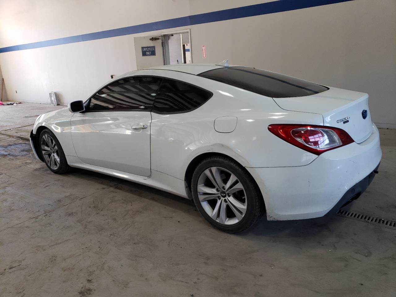 2012 Hyundai Genesis - Image 2