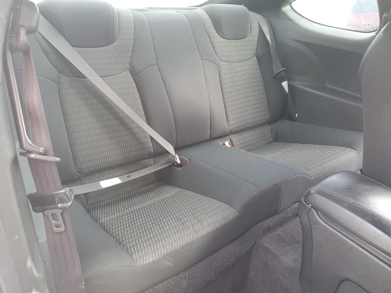 2016 Hyundai Genesis - Image 11