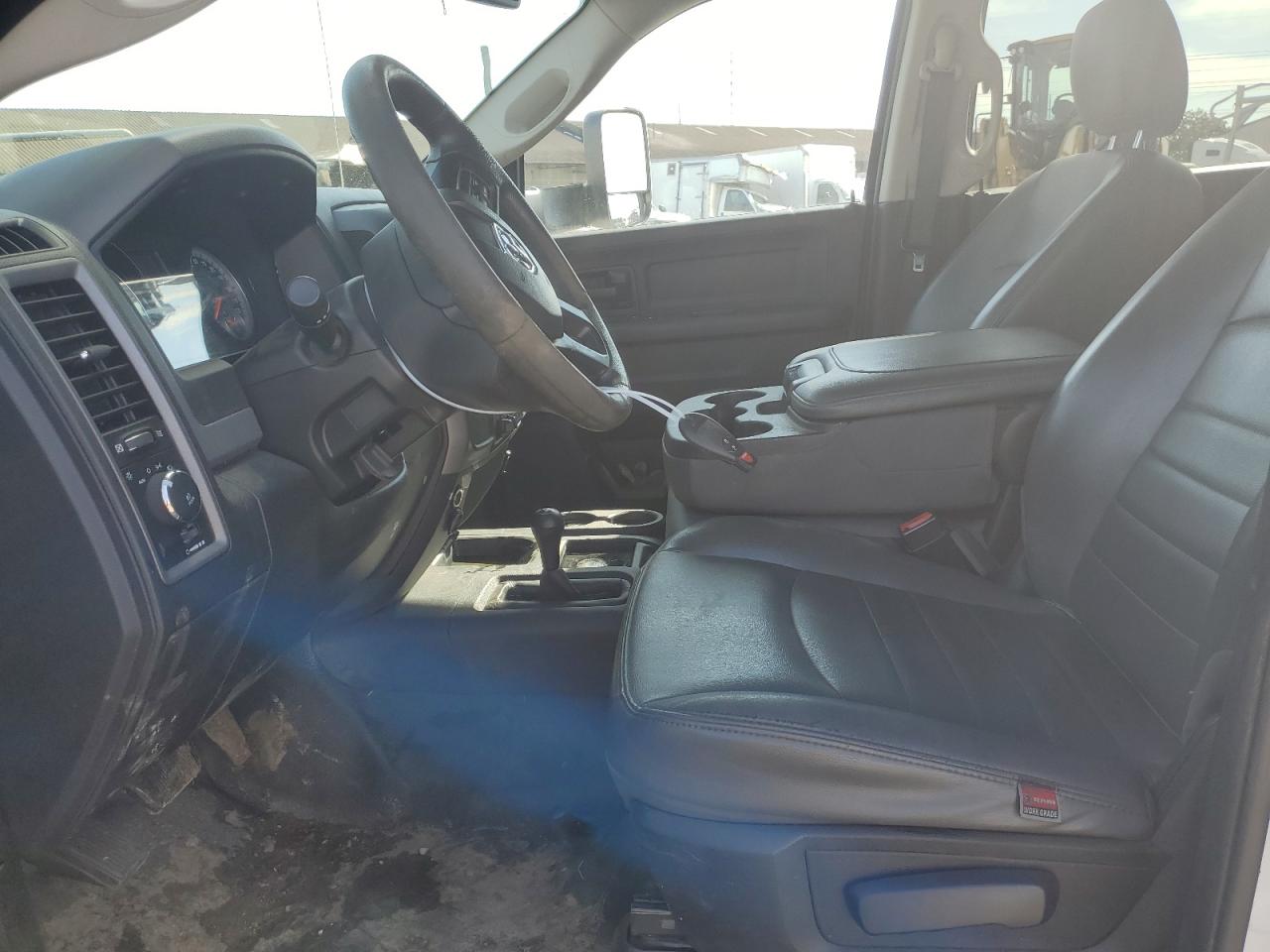 2017 RAM 4500 - Image 7