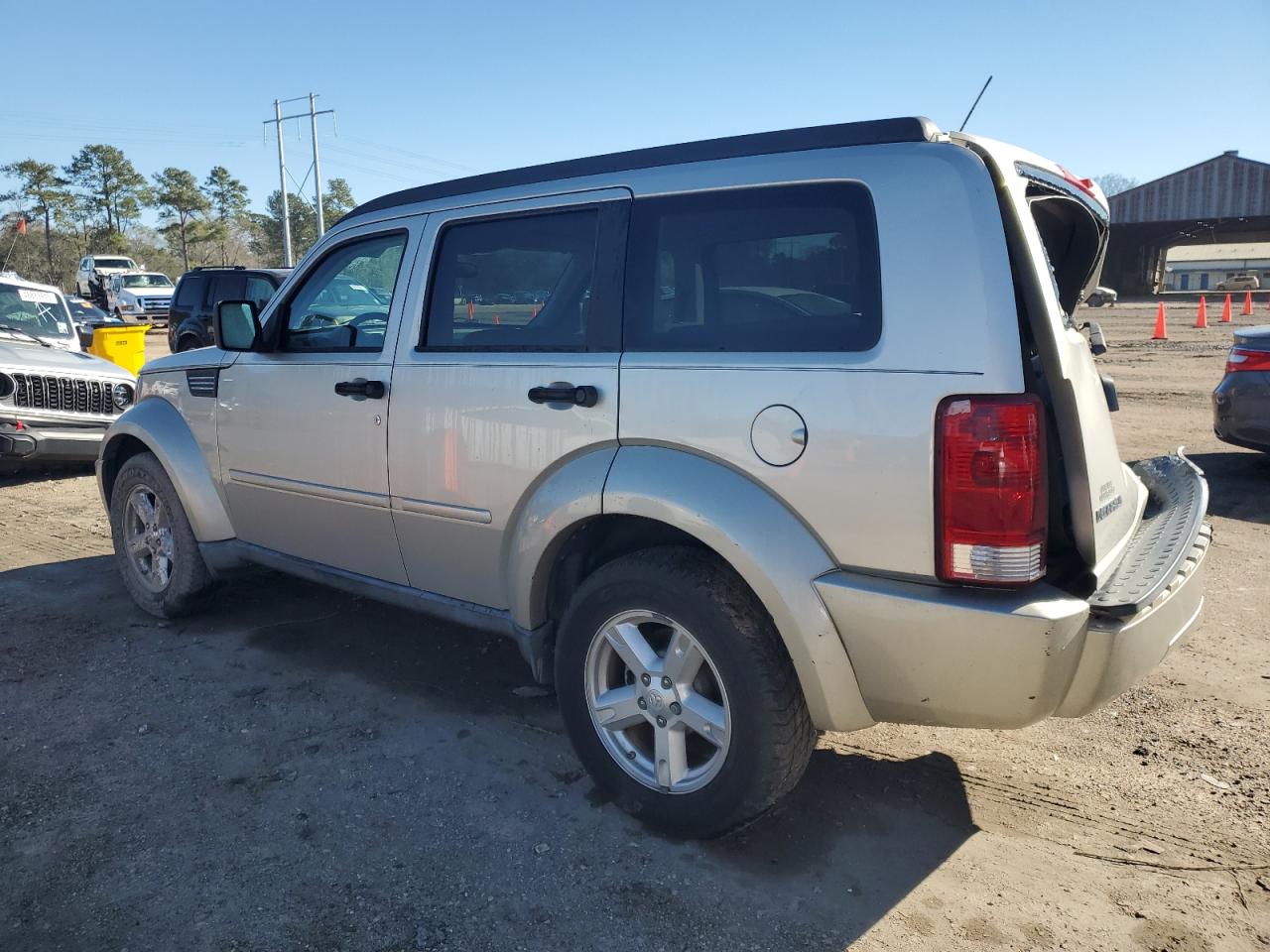 2008 Dodge Nitro - Image 2
