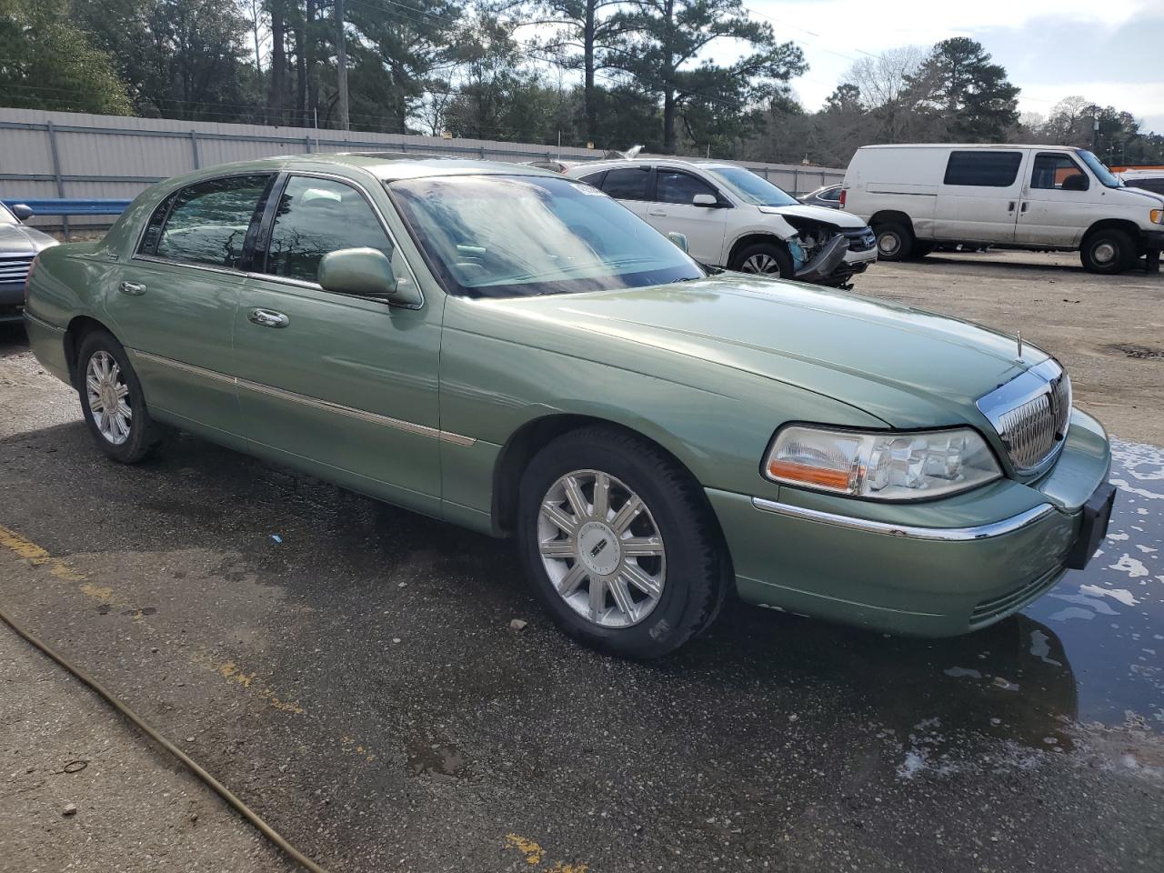 2007 Lincoln Town Car - Image 4