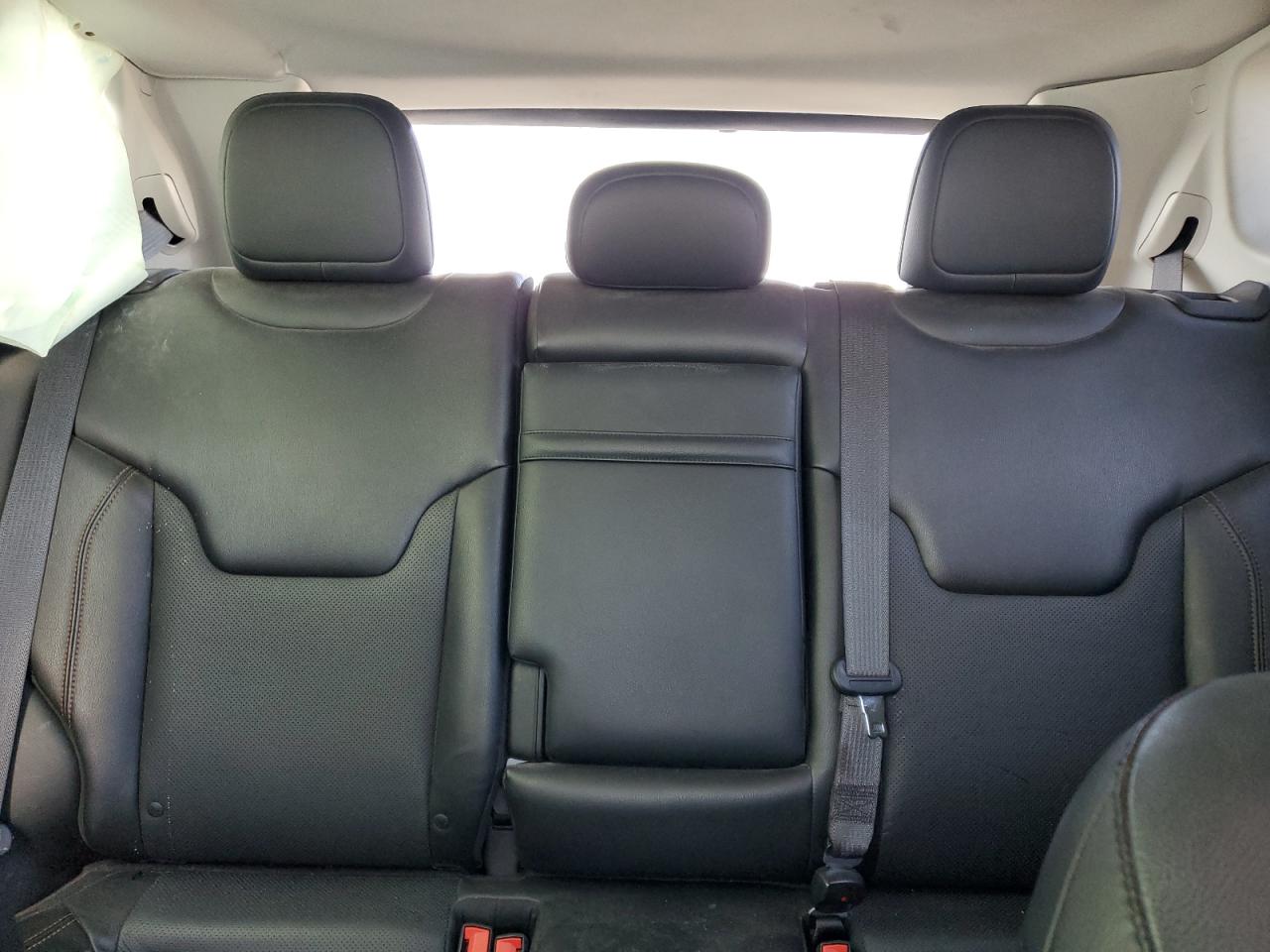 2018 Jeep Compass - Image 10