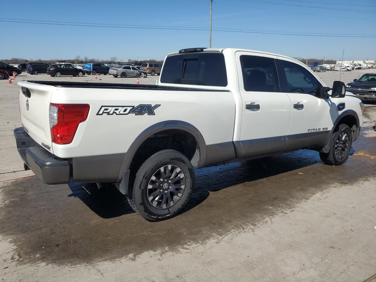 2018 Nissan Titan - Image 3