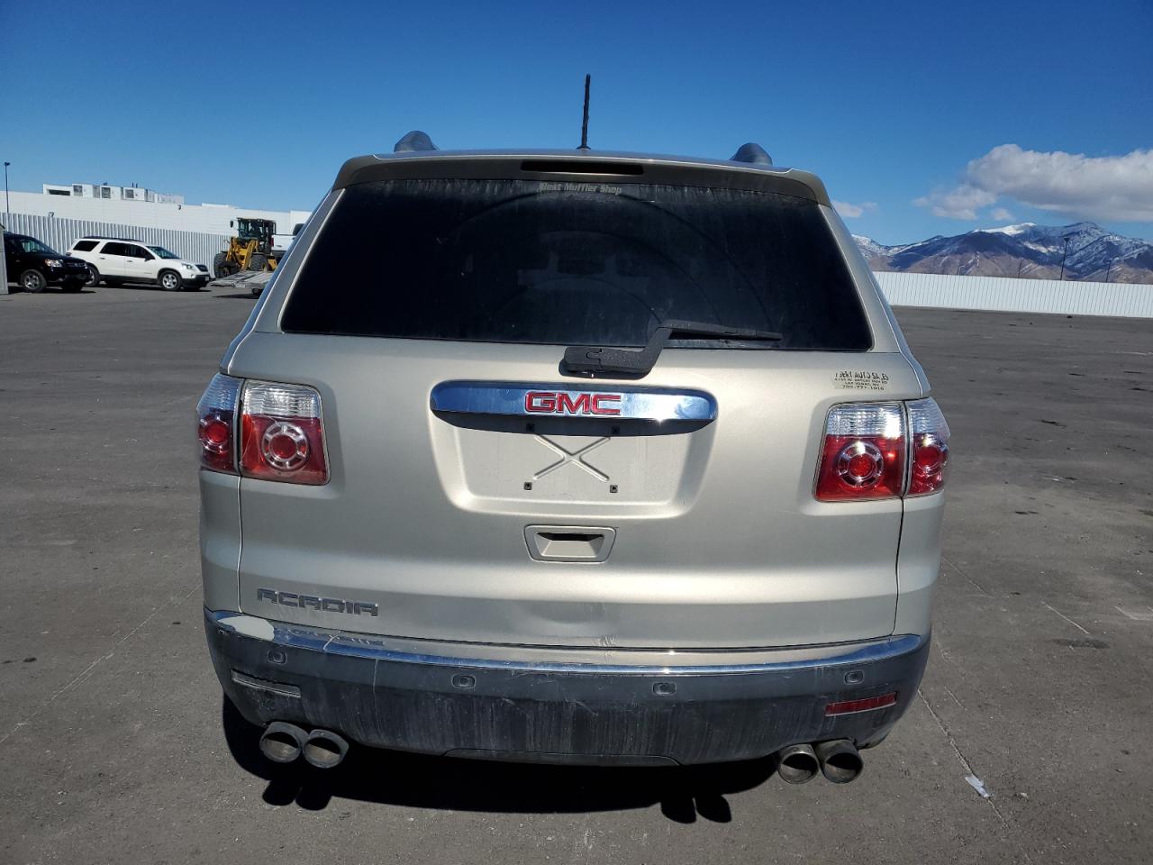 2010 GMC Acadia - Image 6