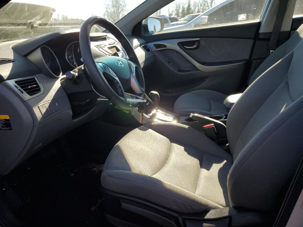 2013 Hyundai Elantra - Image 7