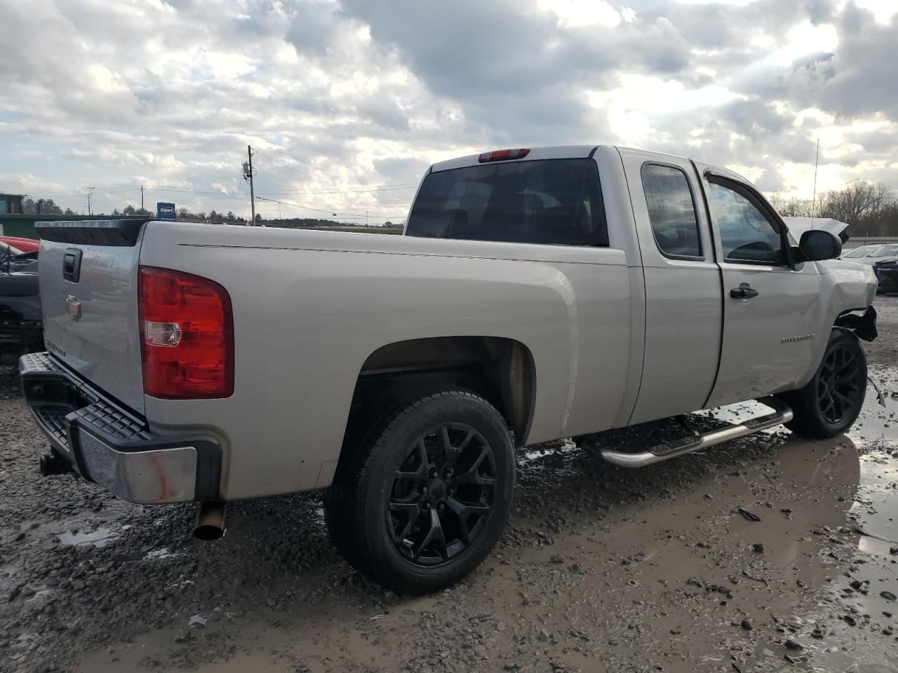2008 Chevrolet Silverado - Image 3