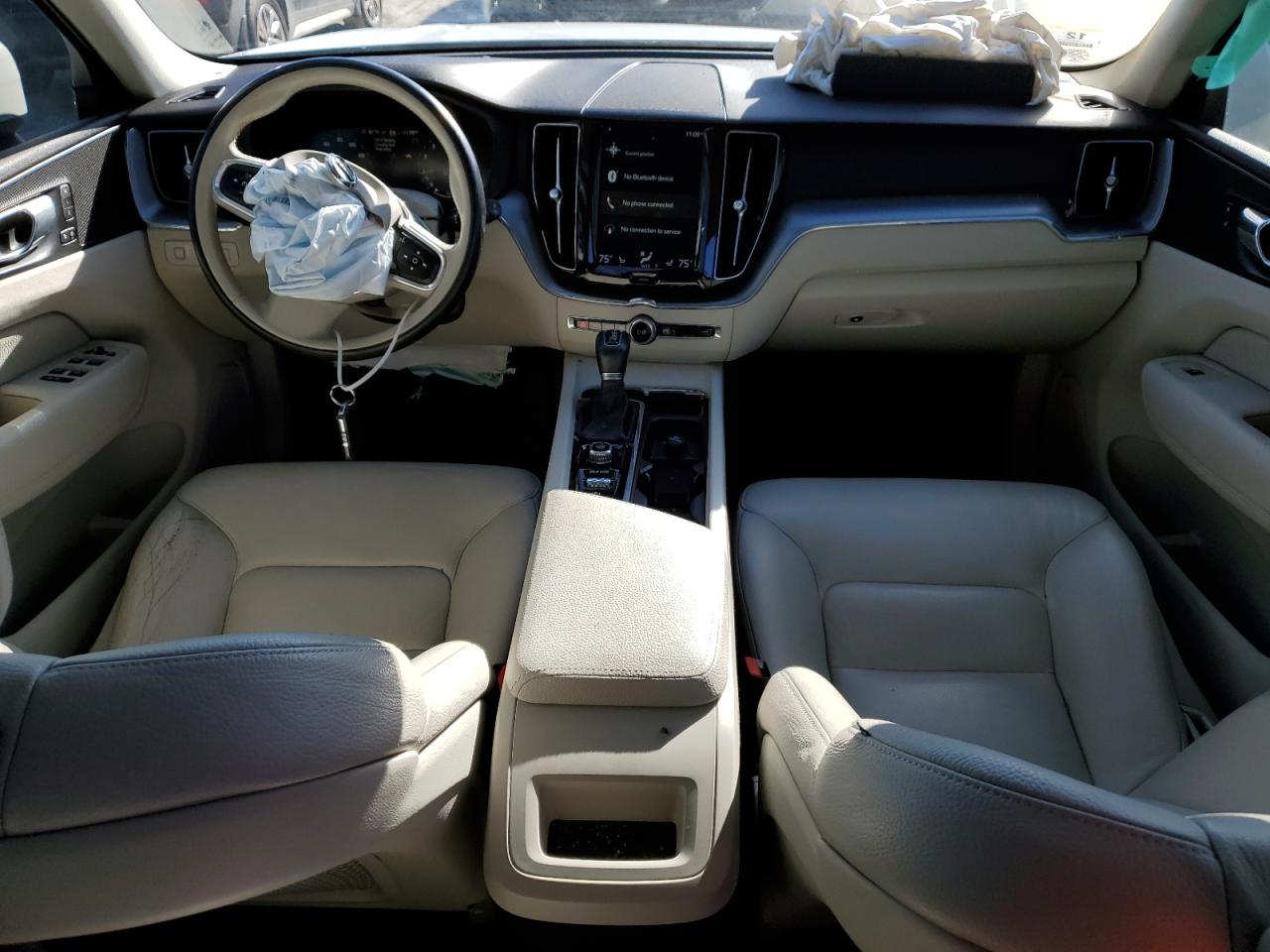 2018 Volvo XC60 - Image 8