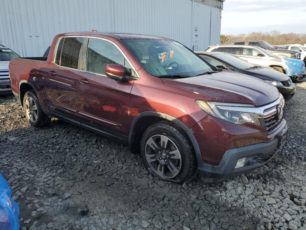 2017 Honda Ridgeline - Image 4