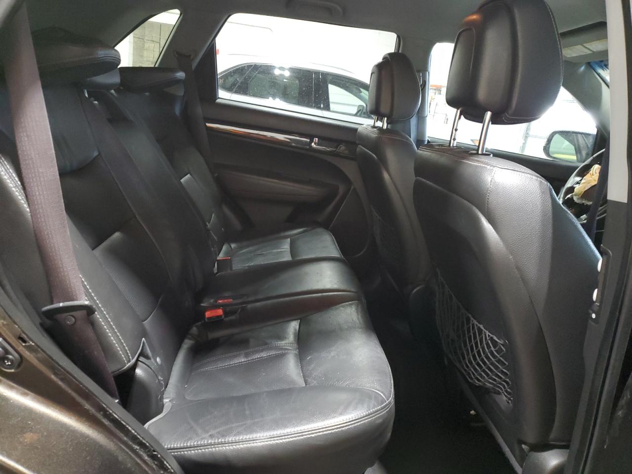 2011 Kia Sorento - Image 11