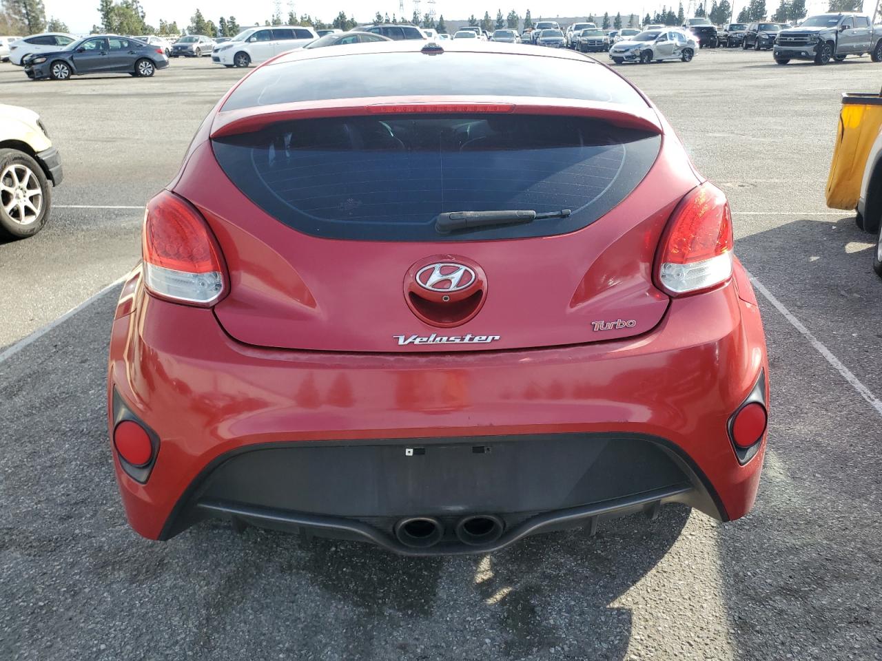 2016 Hyundai Veloster - Image 6