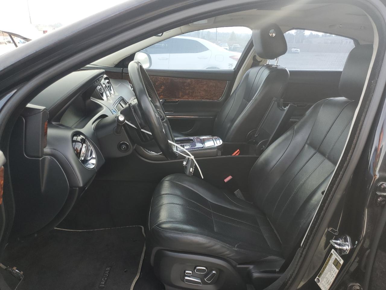 2012 Jaguar XJ - Image 7