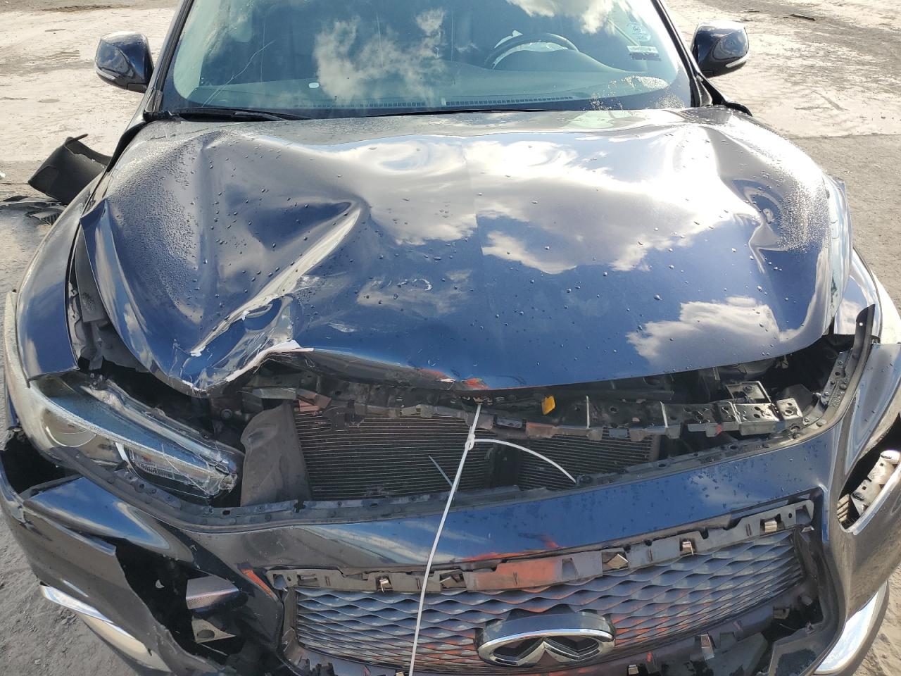 2020 Infiniti QX60 - Image 12