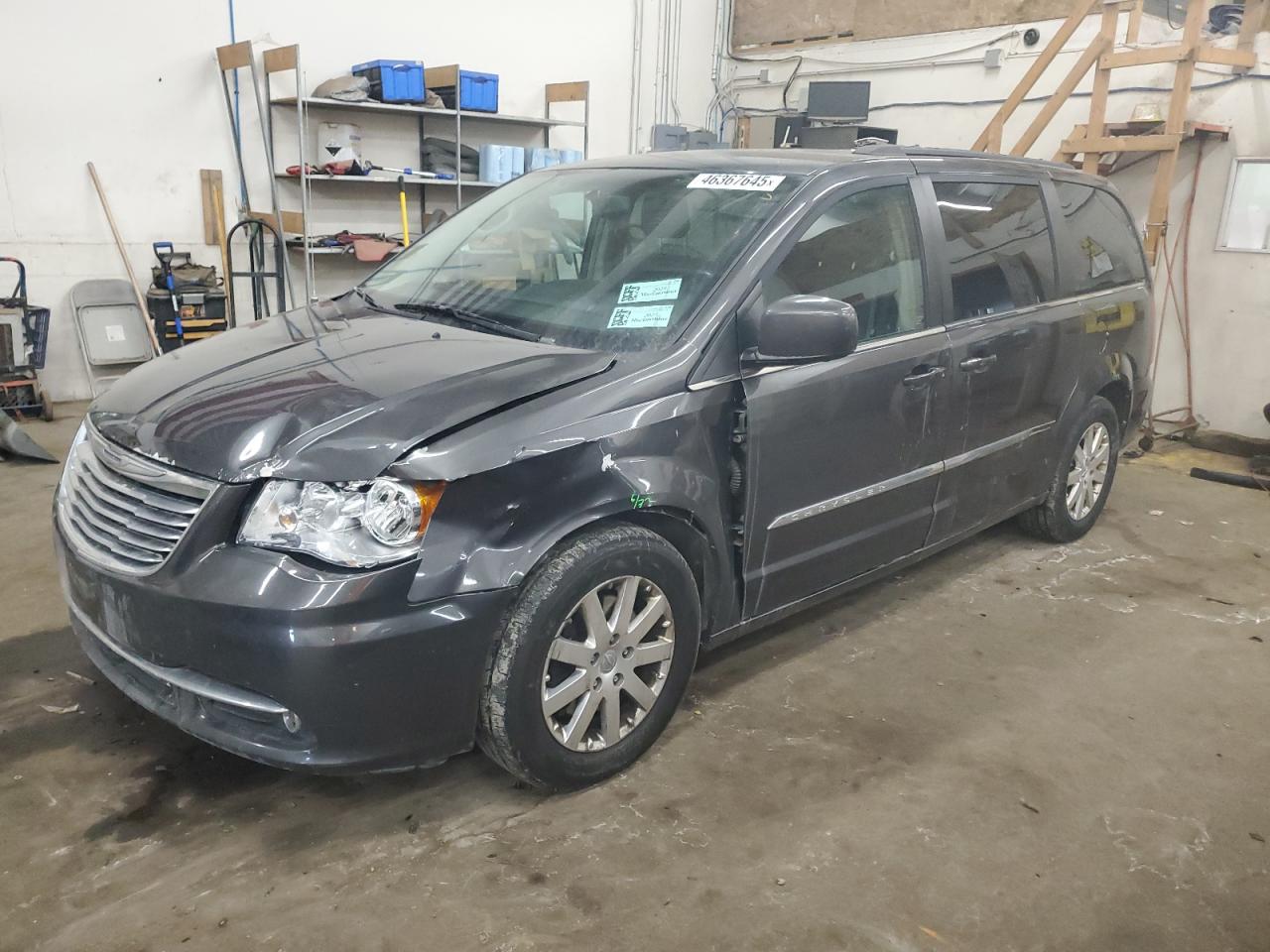 2016 Chrysler Town & Country - Image 1