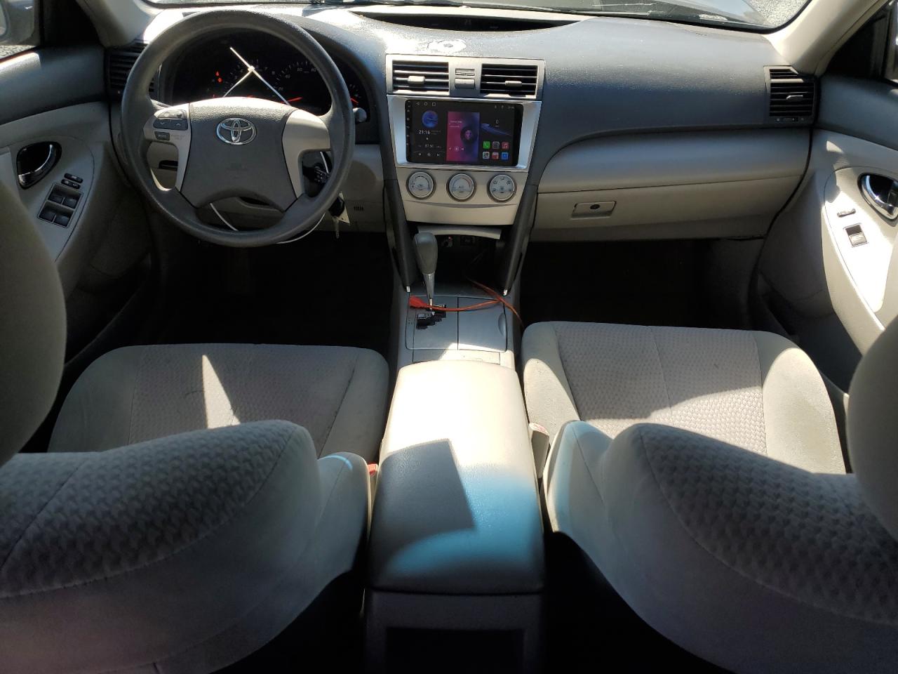 2011 Toyota Camry - Image 8