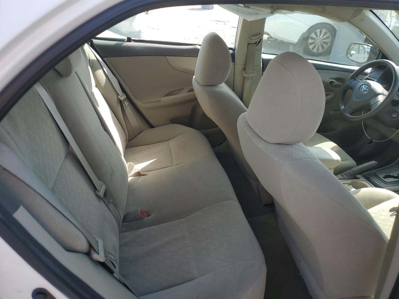2010 Toyota Corolla - Image 10