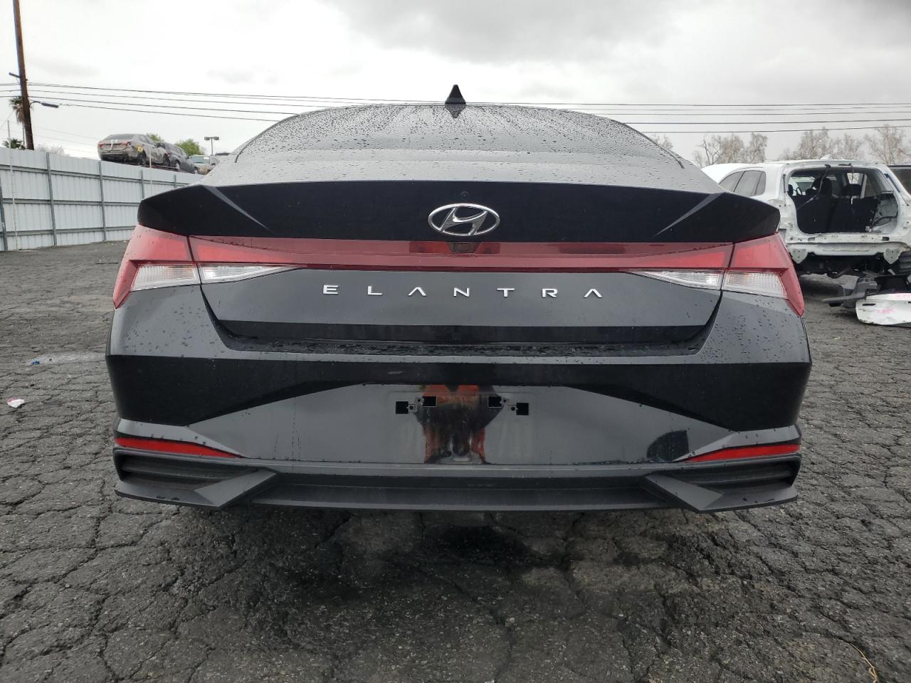 2023 Hyundai Elantra - Image 6