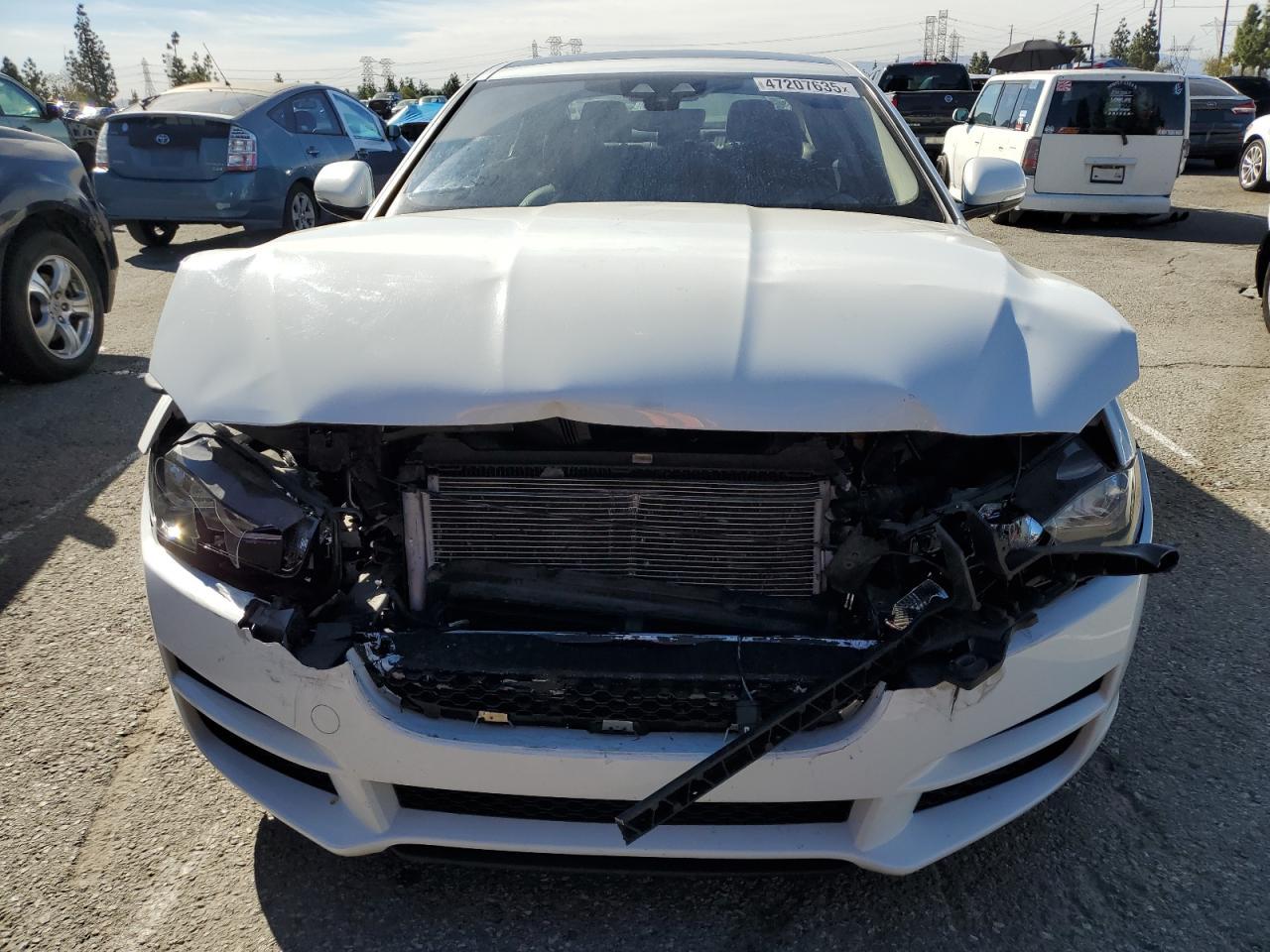 2019 Jaguar XE - Image 5