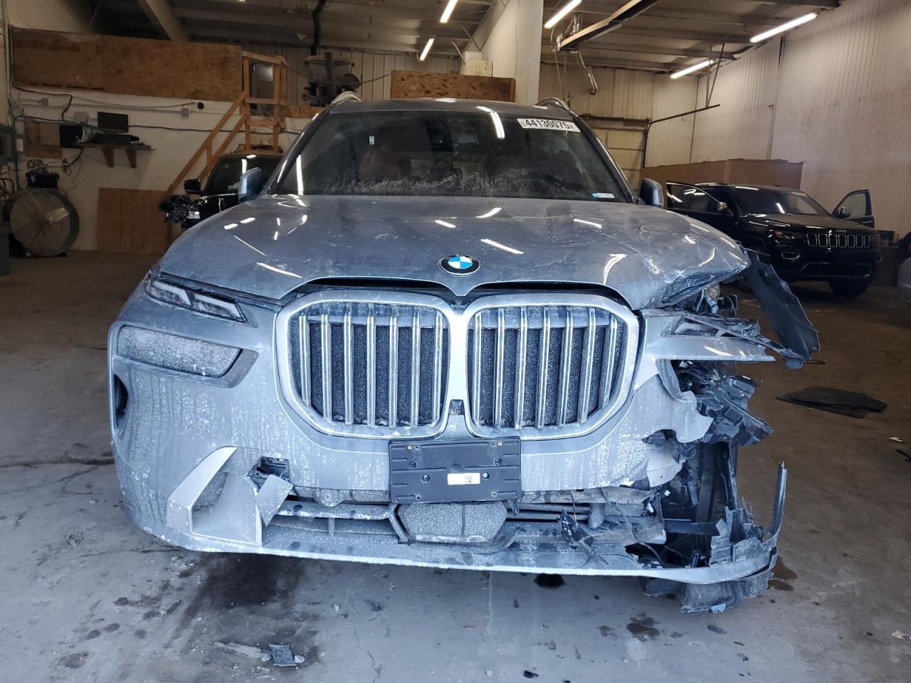 2023 BMW X7 - Image 5
