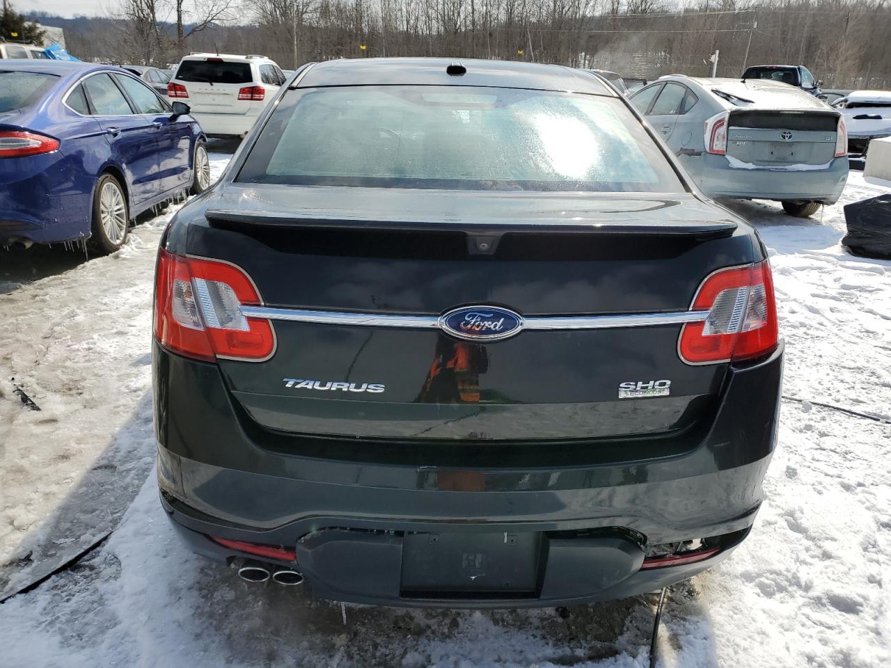 2010 Ford Taurus - Image 6