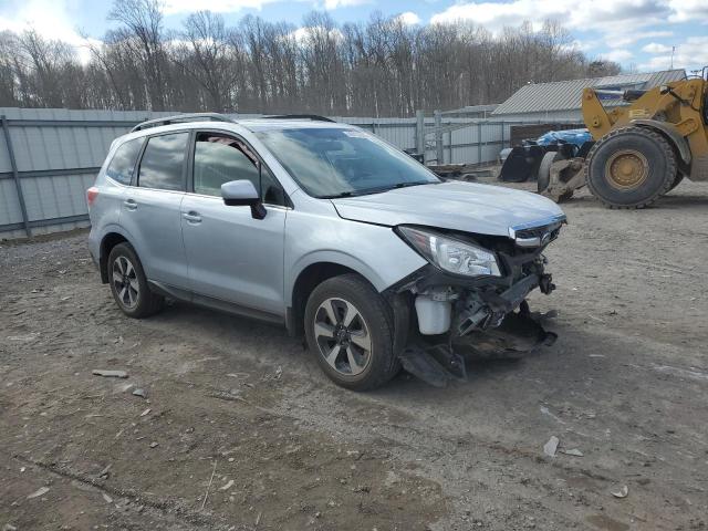  SUBARU FORESTER 2017 Gray