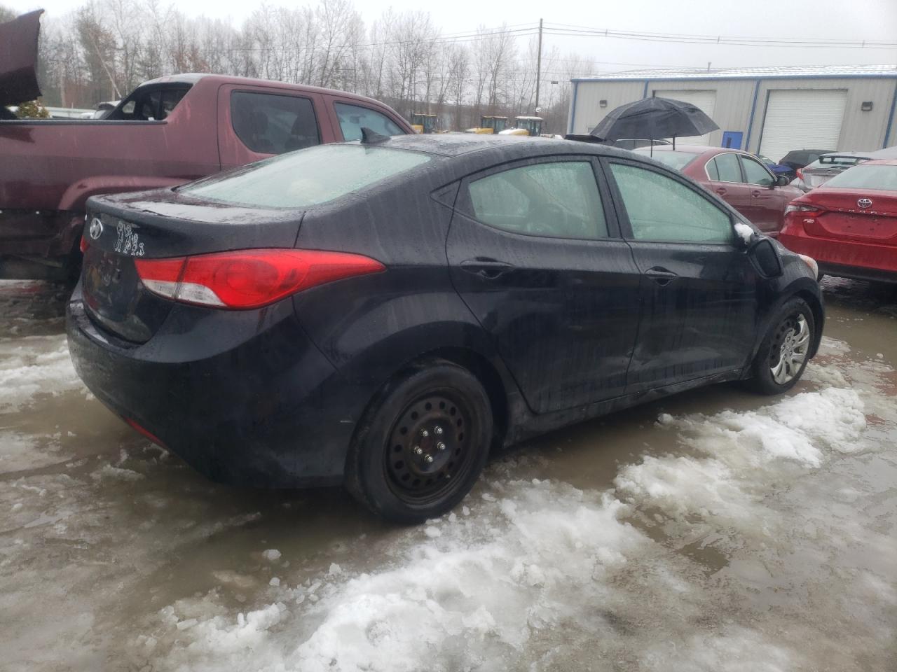 2012 Hyundai Elantra - Image 3