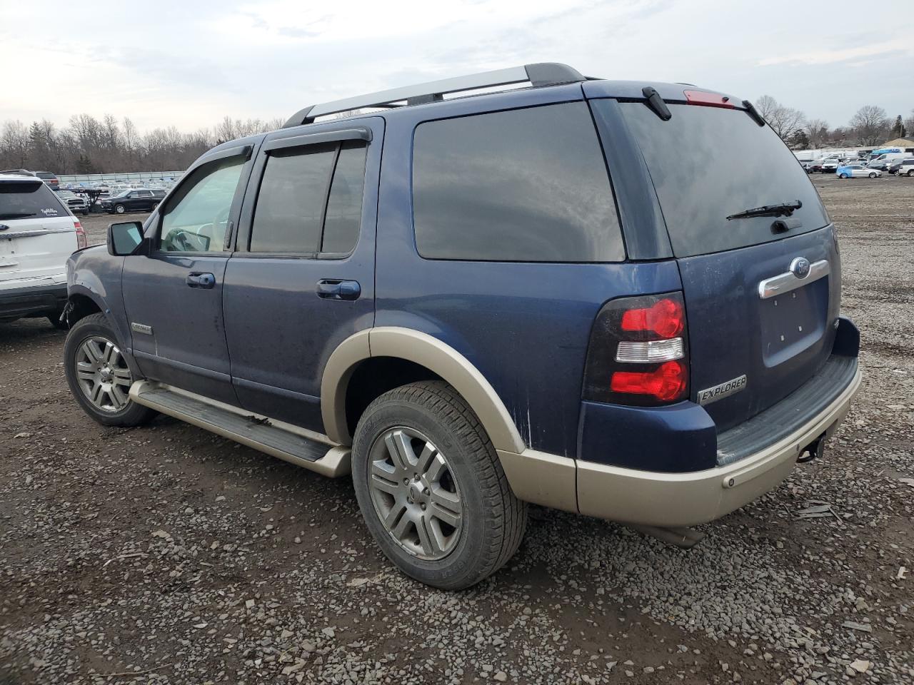 2006 Ford Explorer - Image 2