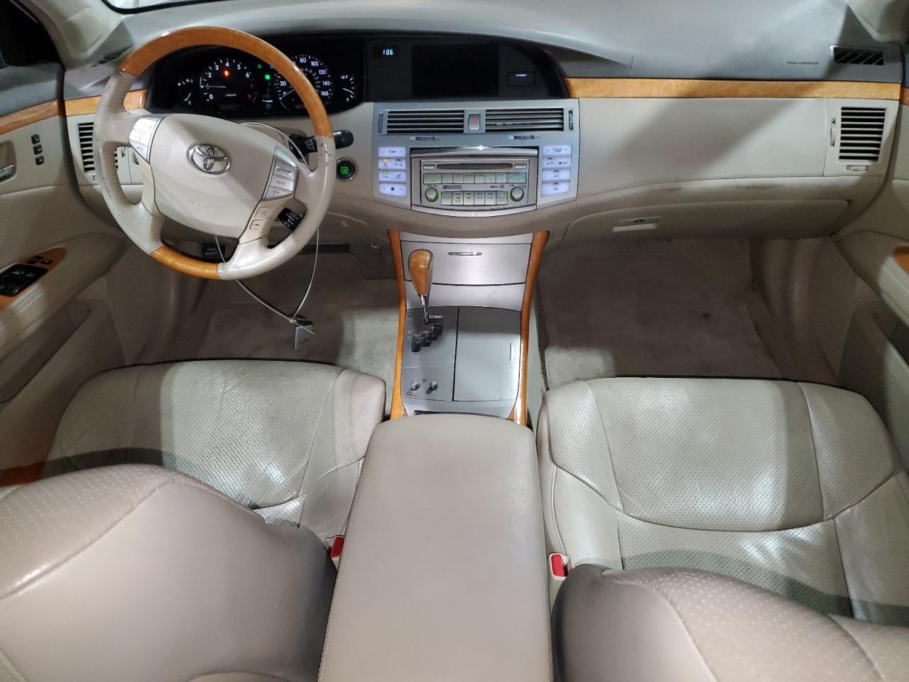 2006 Toyota Avalon - Image 8