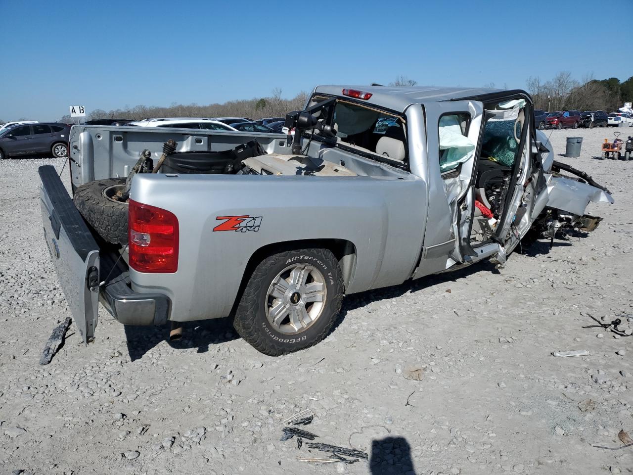 2011 Chevrolet Silverado - Image 3