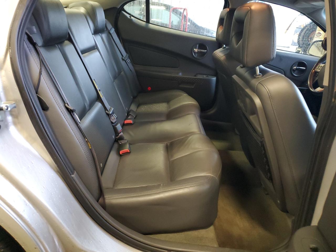 2004 Pontiac Grand Prix - Image 10