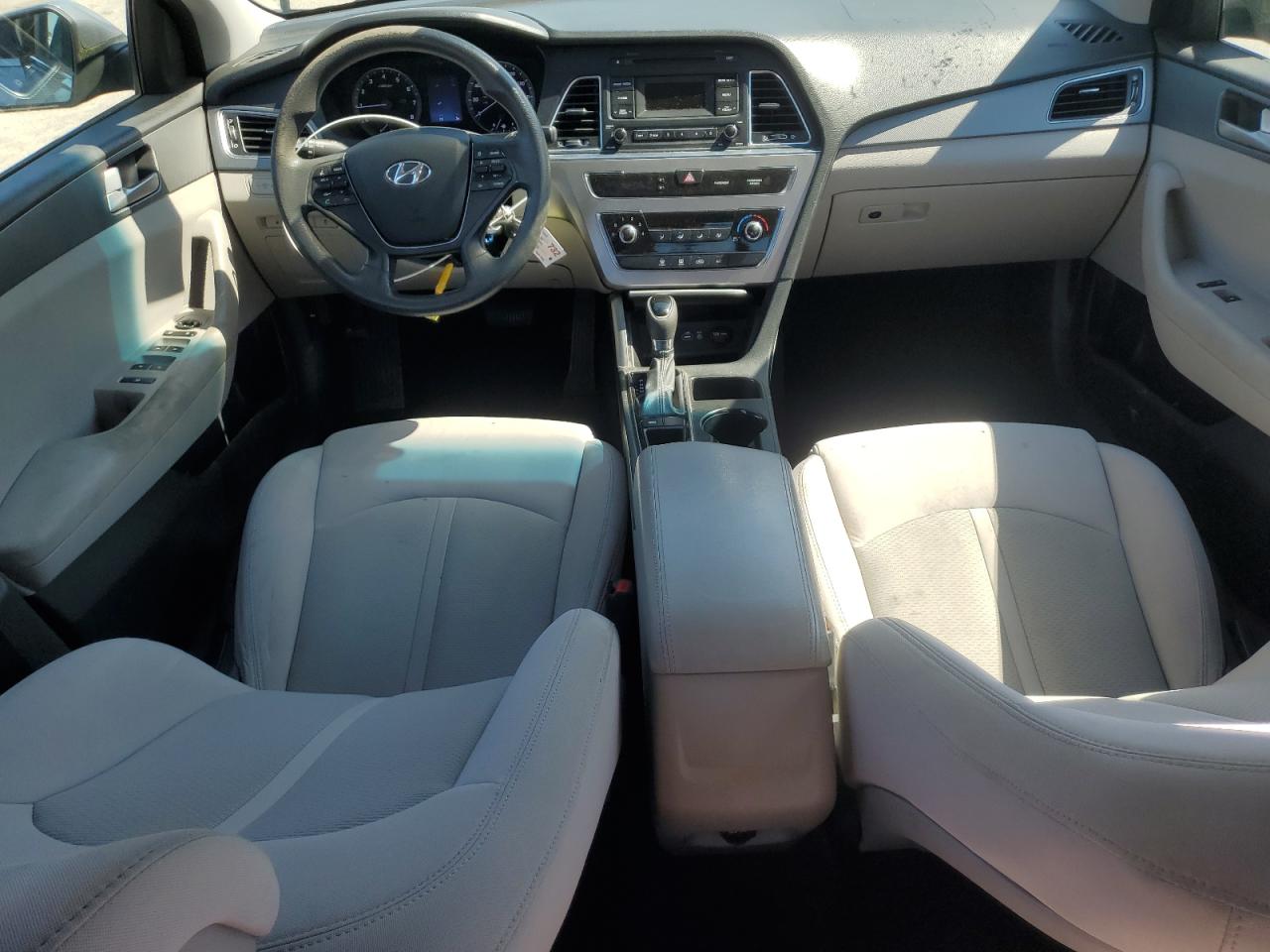 2015 Hyundai Sonata - Image 8