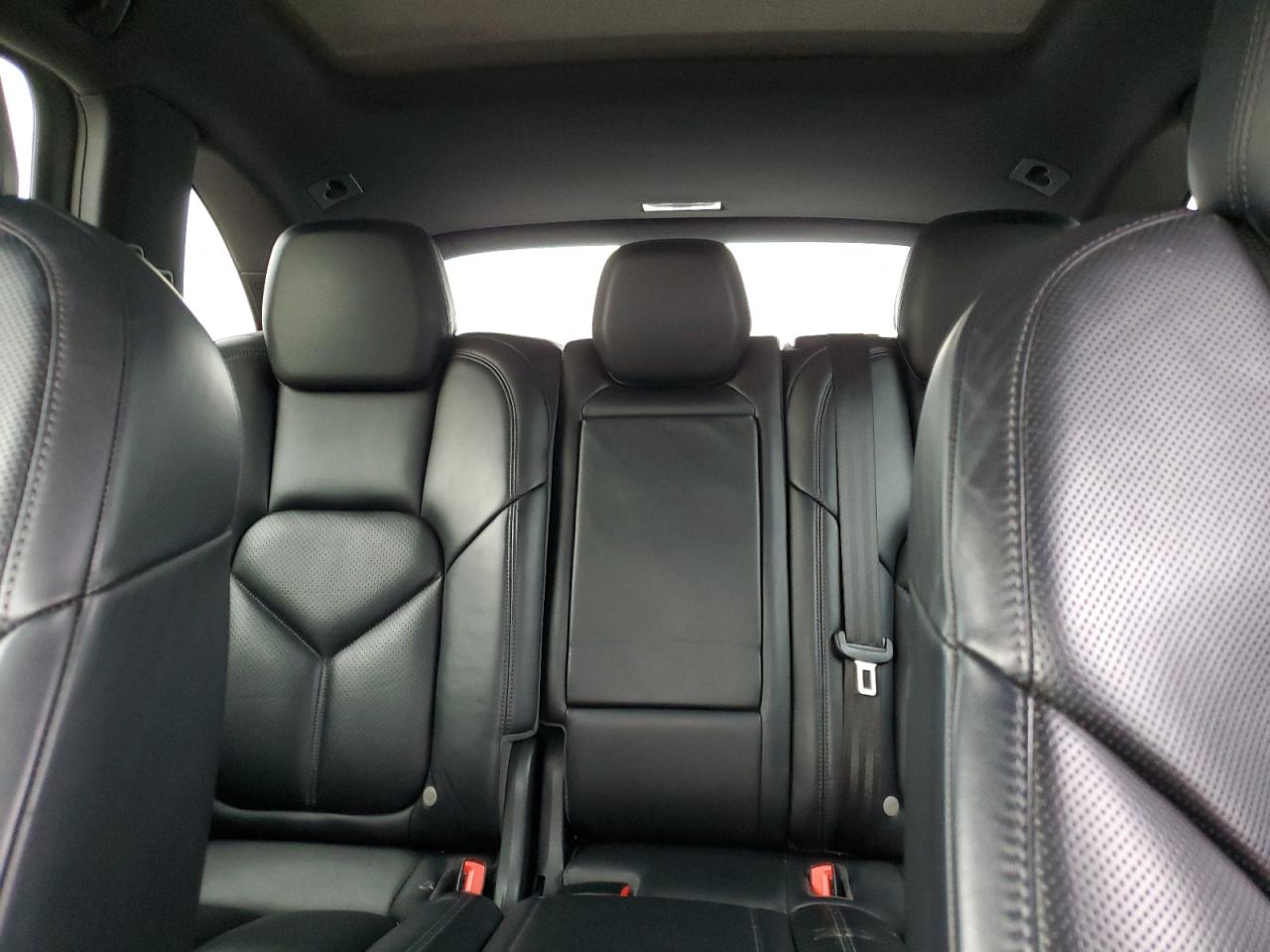 2018 Porsche Cayenne - Image 10